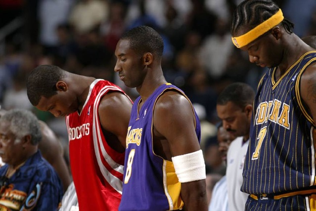 场均20.5分6.6篮板！恩比德因右膝伤势今日缺战尼克斯（恩比德右膝伤势今日缺席尼克斯之战，场均20.5分6.6篮板）