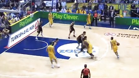 桑巴-科纳特：16岁进入莱比锡一线队的190铁棍前锋（桑巴-科纳特：16岁跻身莱比锡一线队的190cm强力前锋）