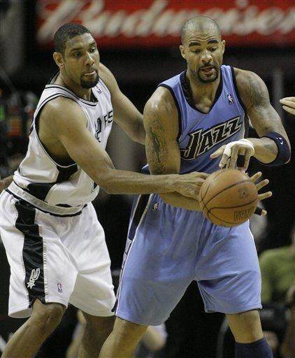 川超凉山队为飞踢裁判道歉：将加强管理，涉事球员交公安处理（川超凉山队致歉：将强化管理，飞踢裁判球员已移交公安）